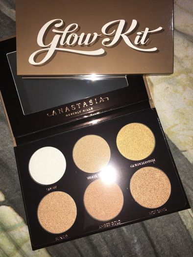 100% genuine Anastasia Beverly hills ultimate glow kit highlighter
