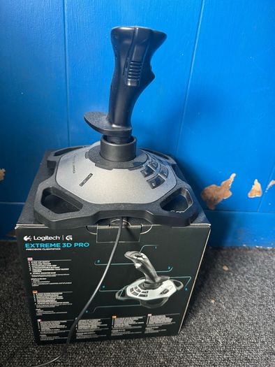 Logitech Extreme 3D Pro FlightStick