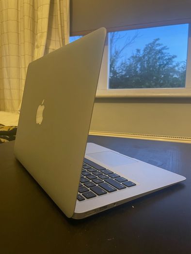 Broken 2017 MacBook Air 13-inch