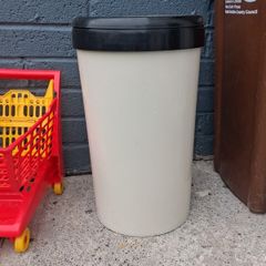 cream kitchen bin