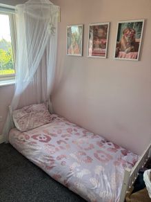 Toddler bed