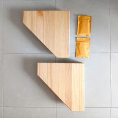 Pair of Floating Corner Shelves RPR 99 Euro