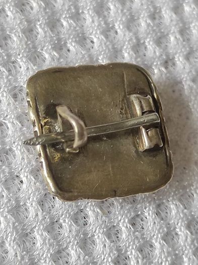 Small sterling silver brooch
