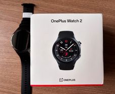 OnePlus Watch 2 boxed, excellent condition, 2 chargers