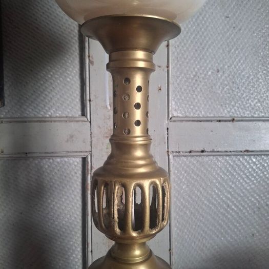 Brass Torchier Table Lamp