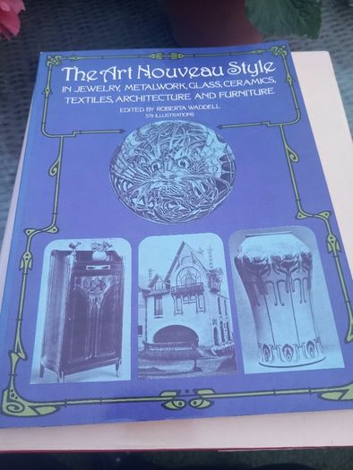 Art Noveau books x 8, D18