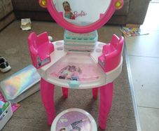 Dressing table