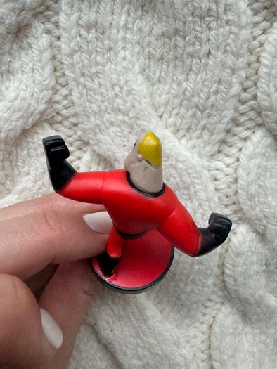 Mr Incredible Disney Pixar The Incredibles 2 Mini Blind Figure JAKKS CAKE TOPPER Used Pleaase  look at the pictures