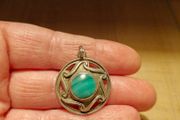 sterling silver pendant with malahite stone