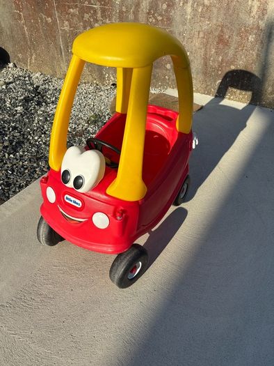 Little Tykes Cosy Coupe Car