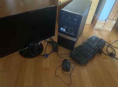 Desktop + Monitor + Mouse + Keyboard Bundle