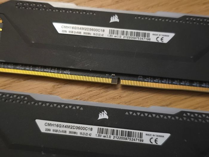 2x8gb Corsair Vengeance RGB DDR4 3600mhz