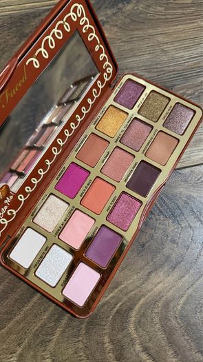 Too faced ginger bread palette limited edition