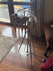 tripod lamp