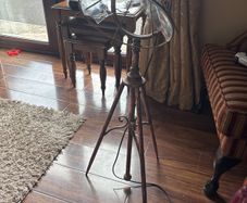 tripod lamp