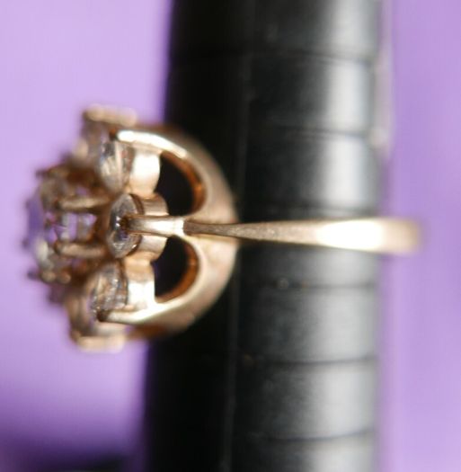 Vintage 9ct Yellow Gold 375 Cubic Zirconia Cluster Ring 5.0g