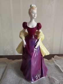 Royal Doulton figurine  "Loretta"