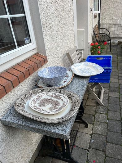 Old plates dishs