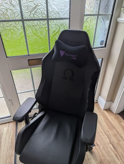 Secretlab Omega Gaming Chair