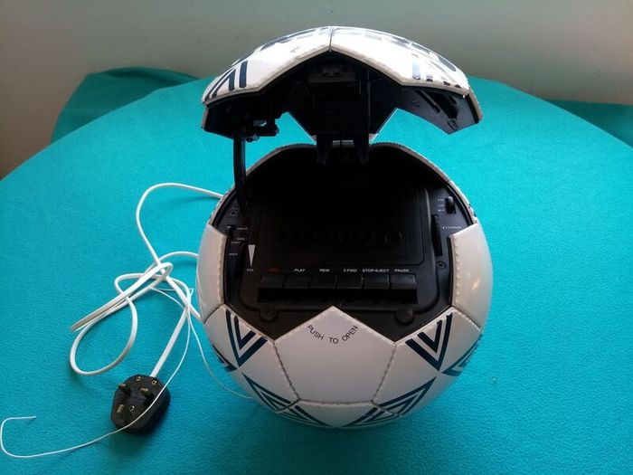 Vintage Umbro Radio Casette Ball