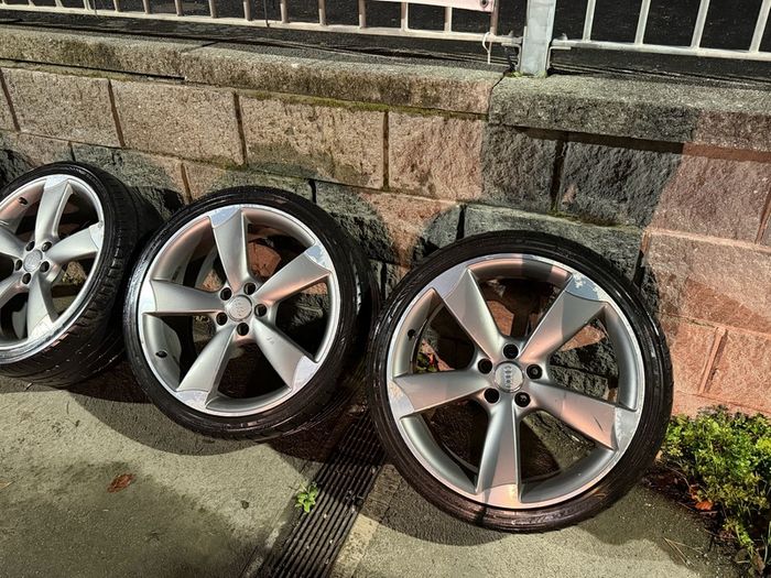20" Audi TTRS alloys
