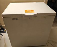 Indesit 202L Chest Freezer (Garage Safe / Fridge Mode)