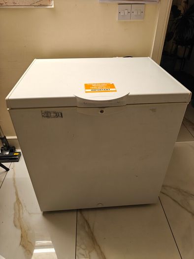 Indesit 202L Chest Freezer (Garage Safe / Fridge Mode)