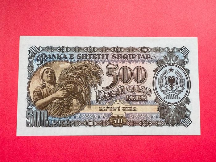 Albania  500 LEKE   1957  Pick  31a  ( Uncirculated )