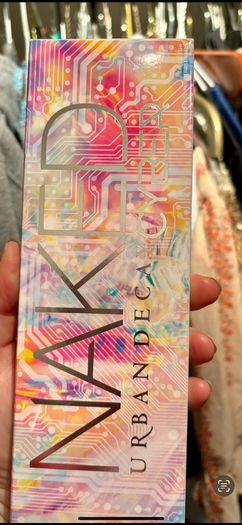 NAKED cyber eye palette
