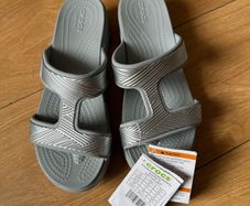 Crocs Size 6