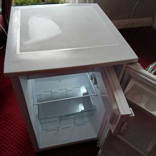 Small fridge freezer