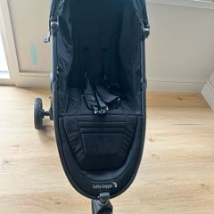 Baby Jogger City Mini GT2 + Rain Cover in excellent condition