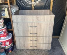 FREE chest of drawer/baby unit