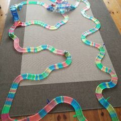 cars track