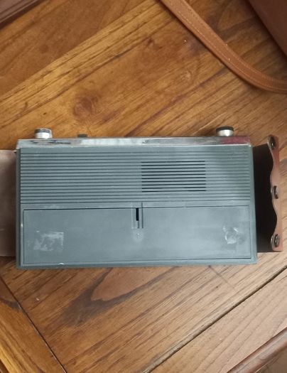 Vintage Gitem radio in good working order