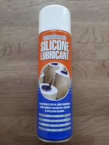 Spray silicone