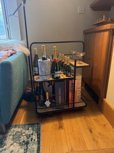 drinks trolley