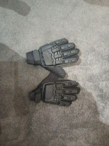 Airsoft gloves