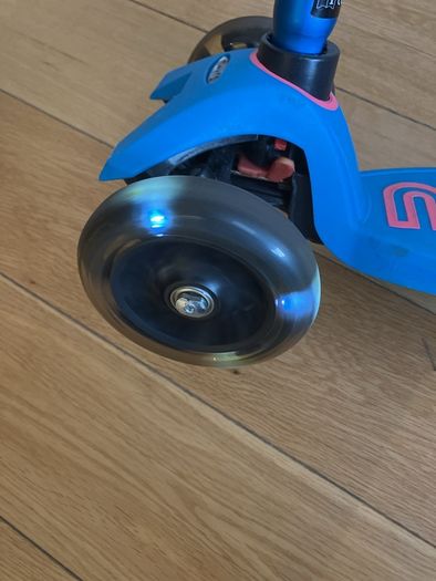 Maxi Micro scooter