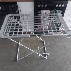 Electric clothes horse