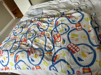 GroBed single duvet x2 with fitted sheets x3