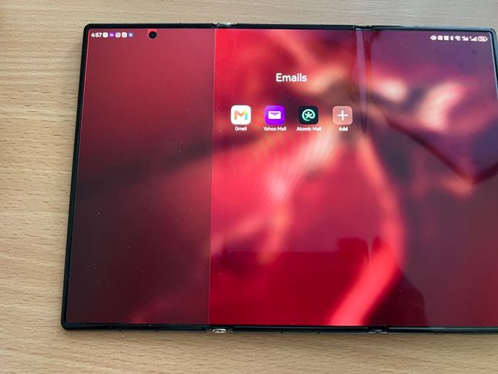 TRI-FOLD - Huawei Mate XT Ultimate Design