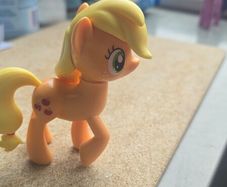 Applejack 3 inch Solid Vinyl MLP G4 My Little Pony