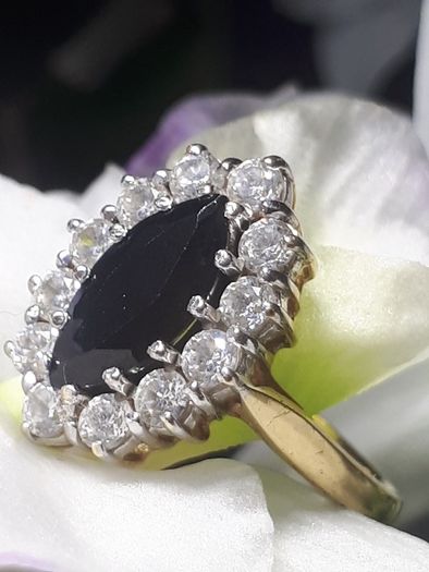 Vintage Gold Sapphire Cluster Ring