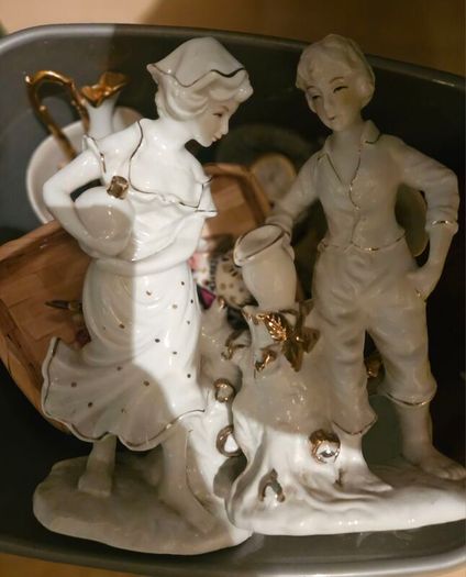 Whole Lot of Ornaments and Decorative Items
