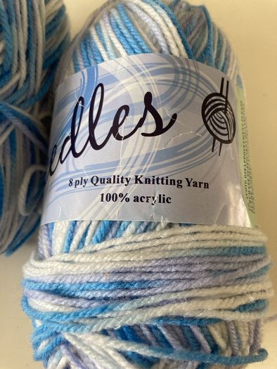 200g of blue and white wool