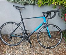 Giant Defy 0 Road Bike - Brand spanking new 10 year old bike!