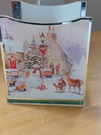 Lovely Winterly Scene Tealight Holder