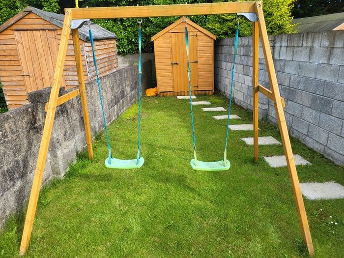 Garden swing