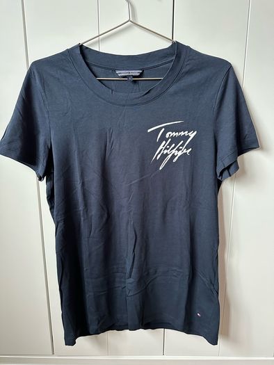Tommy Hilfiger women ladies t-shirt, top, immaculate condition, barely used